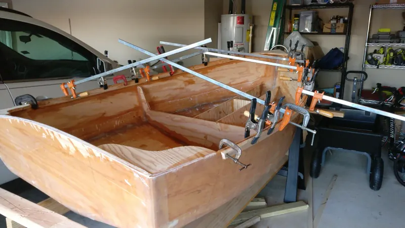 Gunwales clamped, Polliwog 8